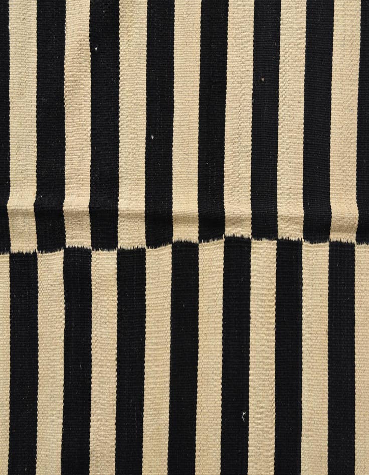 Detail image of 6' 9 x 9' 8  Hand Woven Kilim Modern Wool Rug