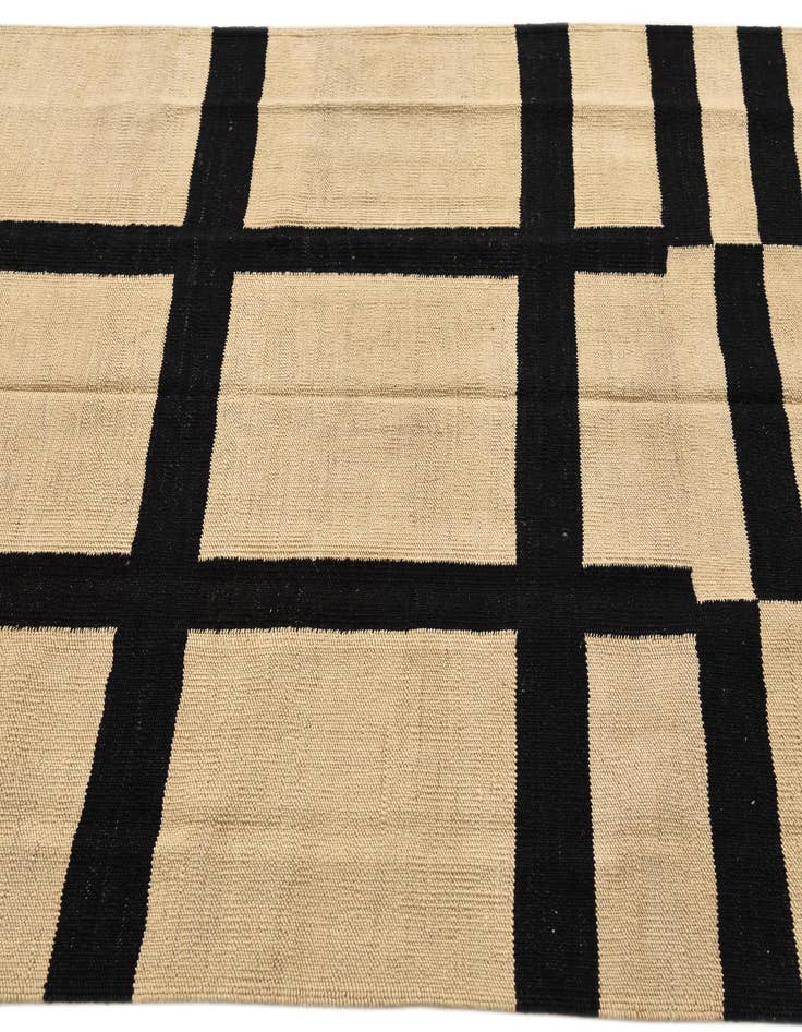 Detail image of 4' 1 x 5' 9  Hand Woven Kilim Modern Wool Rug