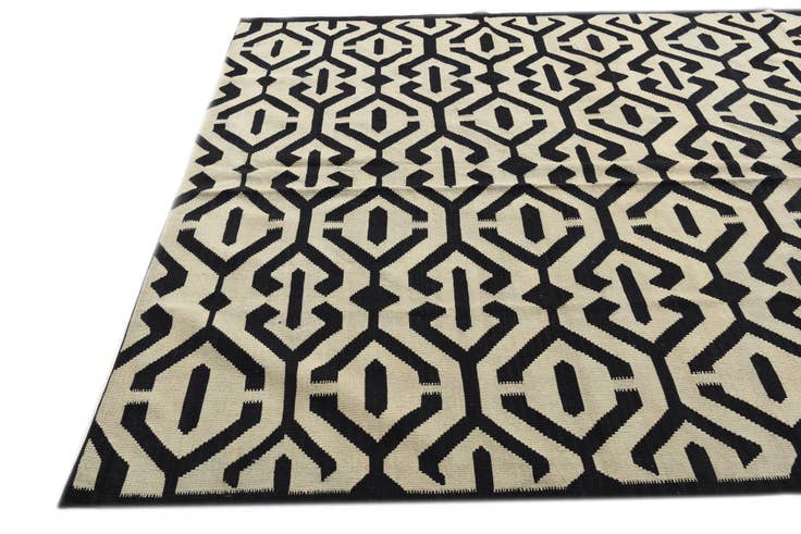 Detail image of 6' 9 x 9' 7 Hand Woven Kilim Modern Wool Rug