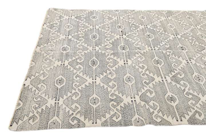 5' 7 x 7' 10 Hand Woven Kilim Modern Wool Rug