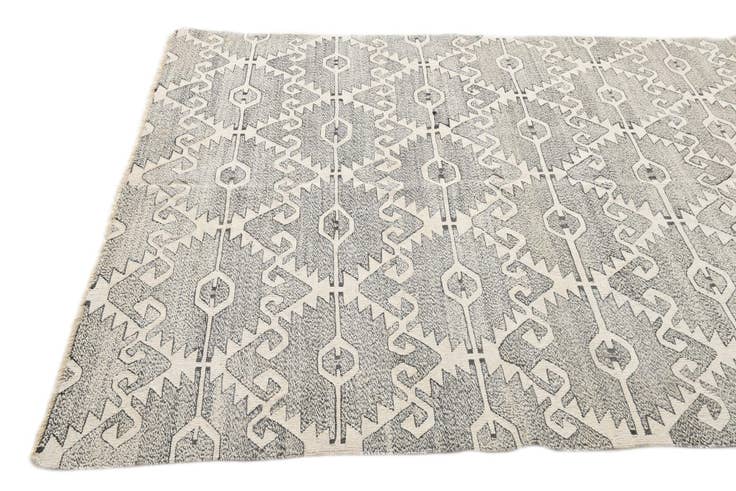 Detail image of 5' 7 x 7' 10 Hand Woven Kilim Modern Wool Rug