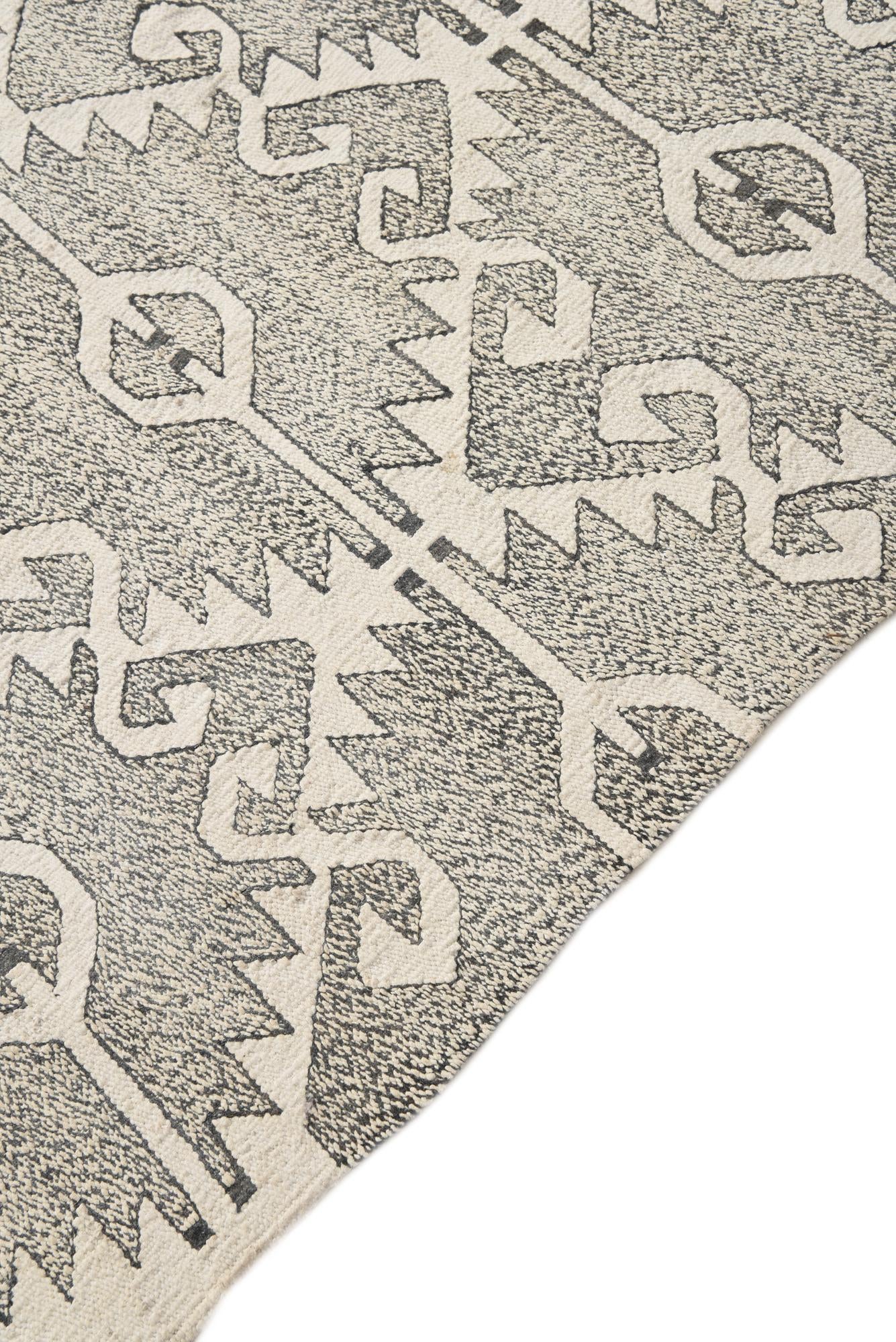 5' 7 x 7' 10 Hand Woven Kilim Modern Wool Rug