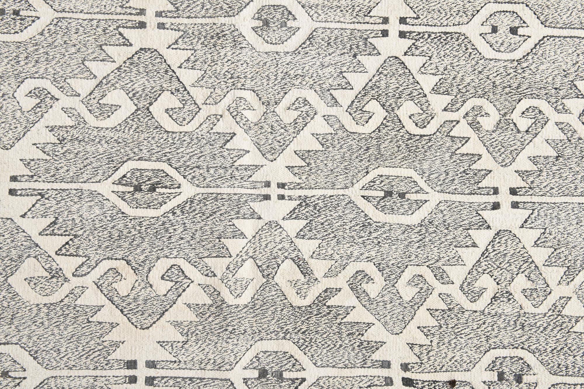 5' 7 x 7' 10 Hand Woven Kilim Modern Wool Rug