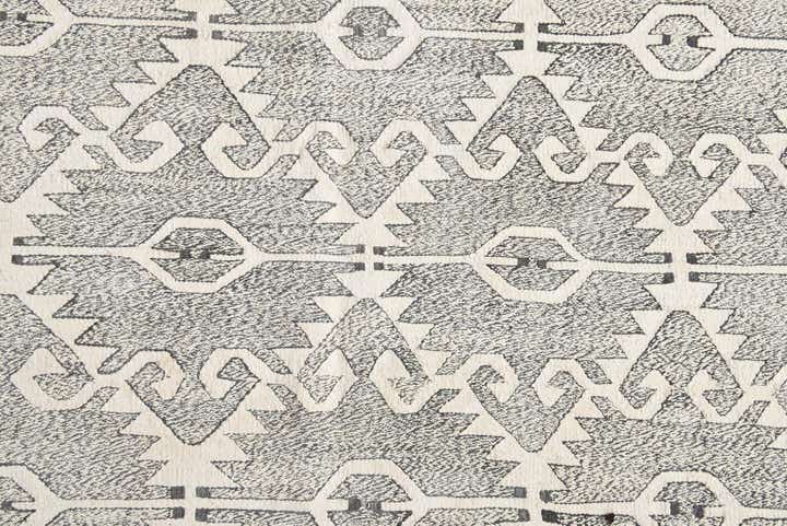 5' 7 x 7' 10 Hand Woven Kilim Modern Wool Rug