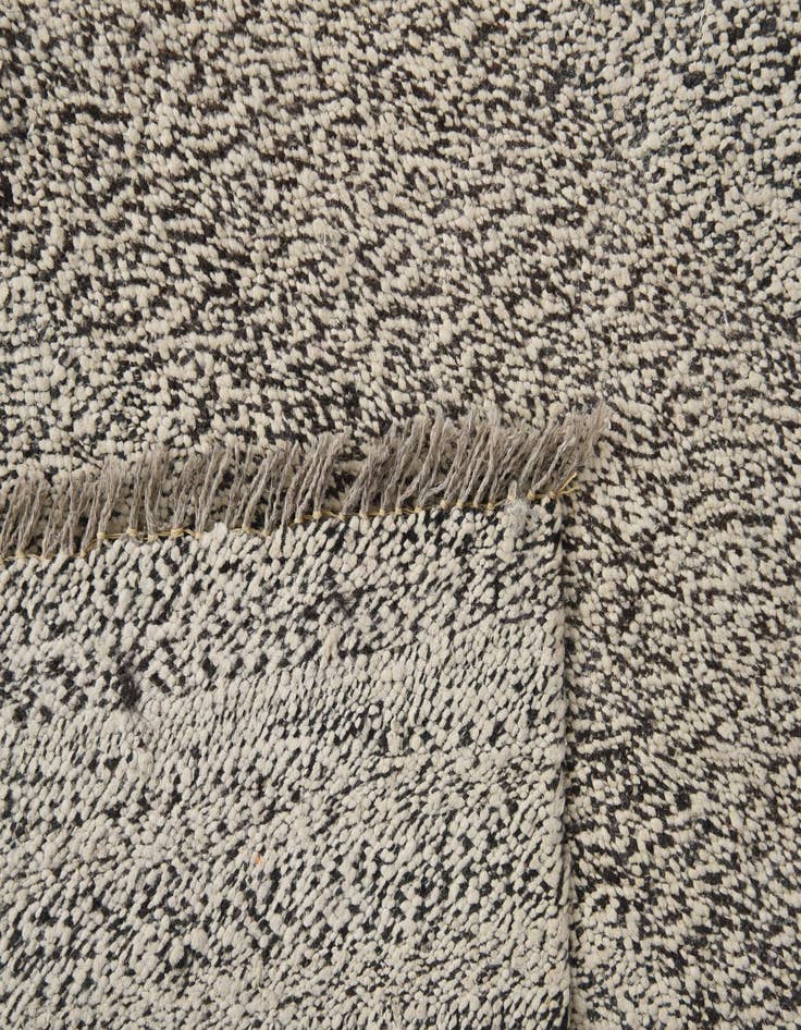 Detail image of 8' 6 x 9' 9  Hand Woven Kilim Modern Wool Rug