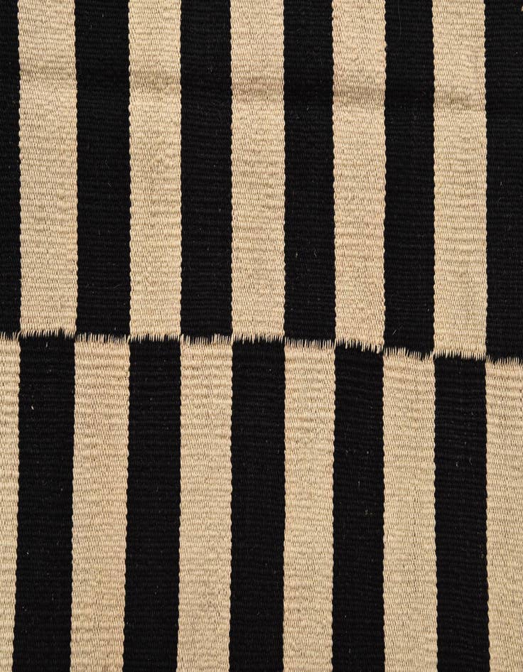 Detail image of 5' 7 x 7' 10  Hand Woven Kilim Modern Wool Rug