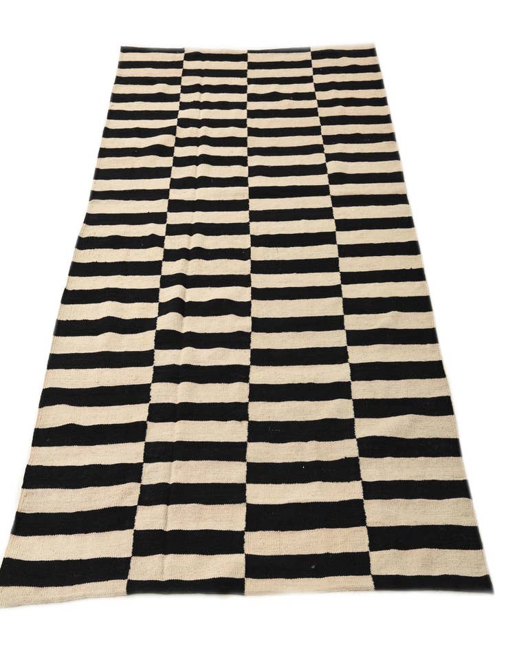 Detail image of 5' 5 x 7' 9  Hand Woven Kilim Modern Wool Rug