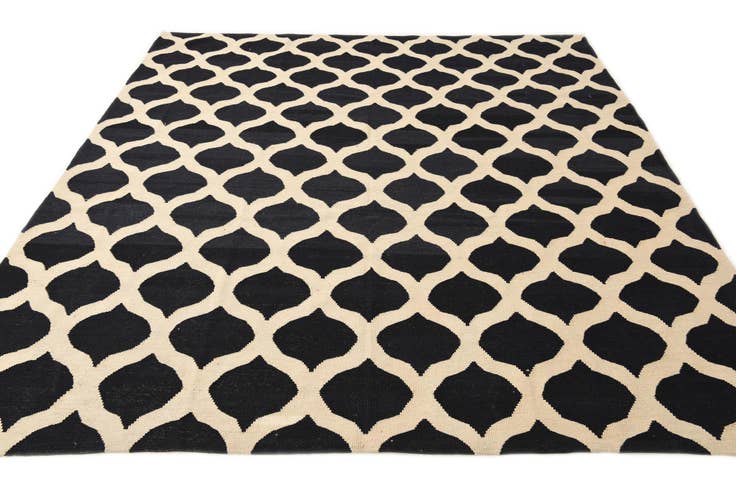 Detail image of 8' 7 x 9' 6 Hand Woven Kilim Modern Wool Rug