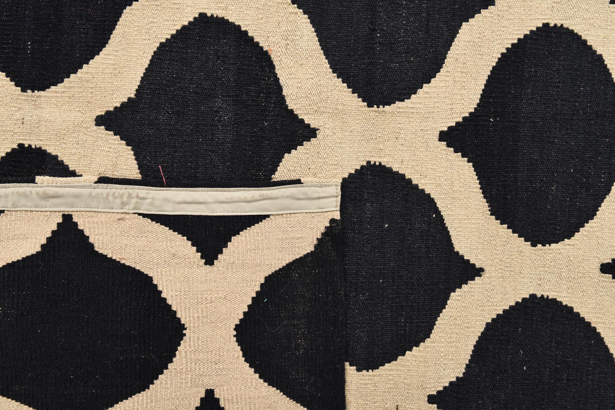 8' 7 x 9' 6 Hand Woven Kilim Modern Wool Rug