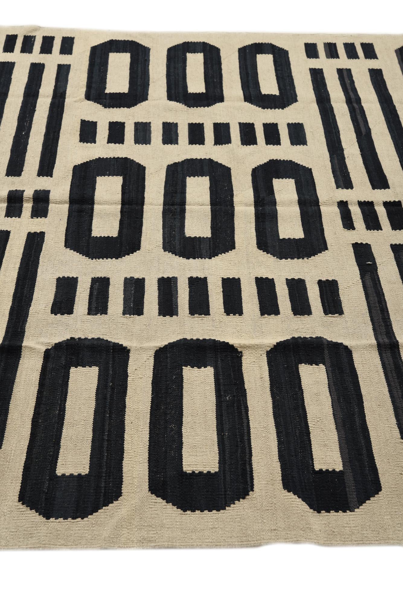 5' 9 x 7' 10 Hand Woven Kilim Modern Wool Rug