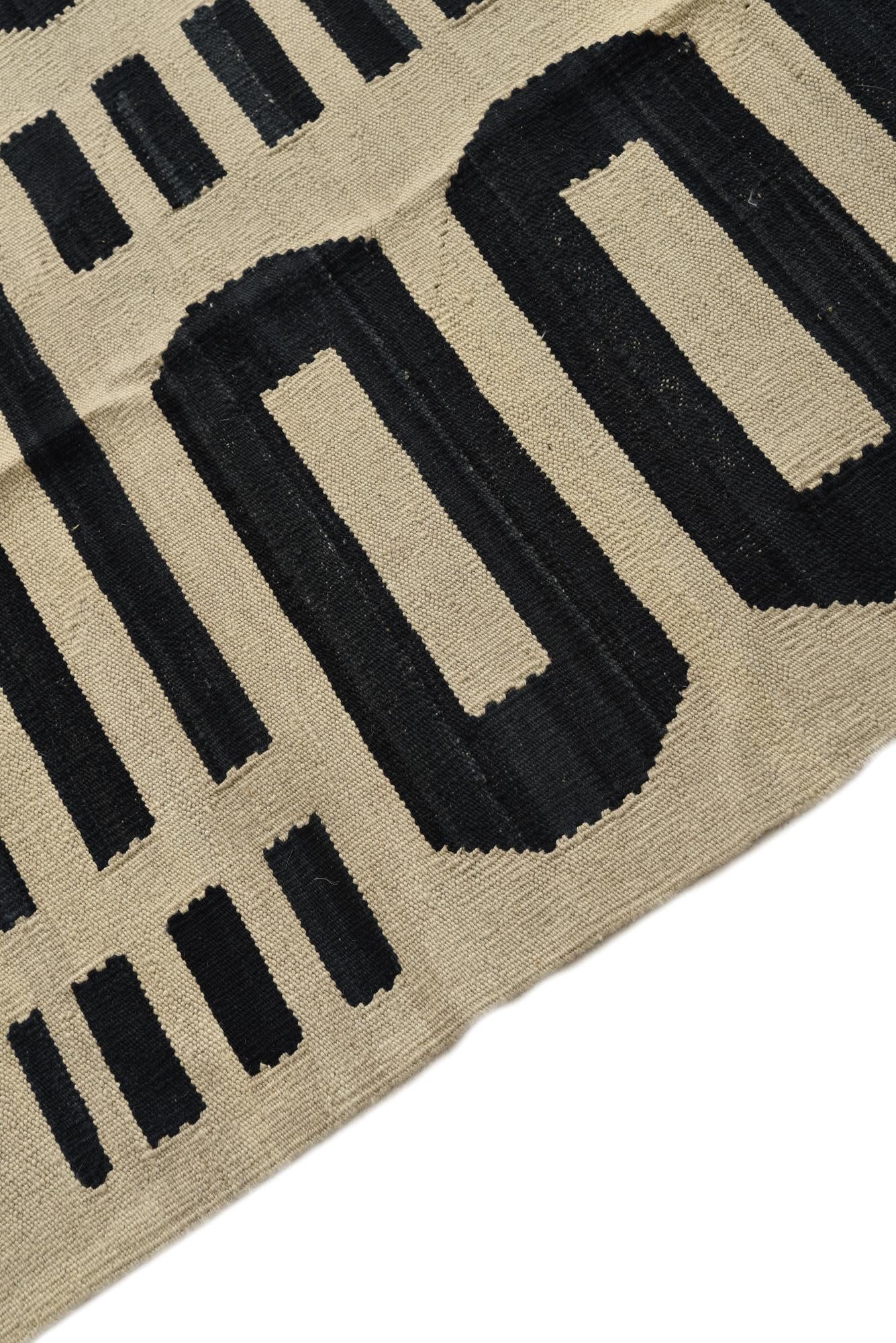 5' 9 x 7' 10 Hand Woven Kilim Modern Wool Rug