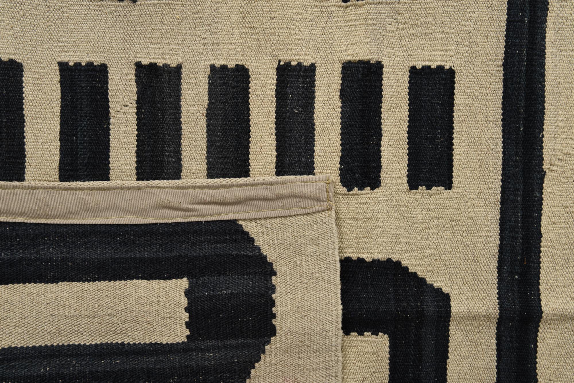 5' 9 x 7' 10 Hand Woven Kilim Modern Wool Rug