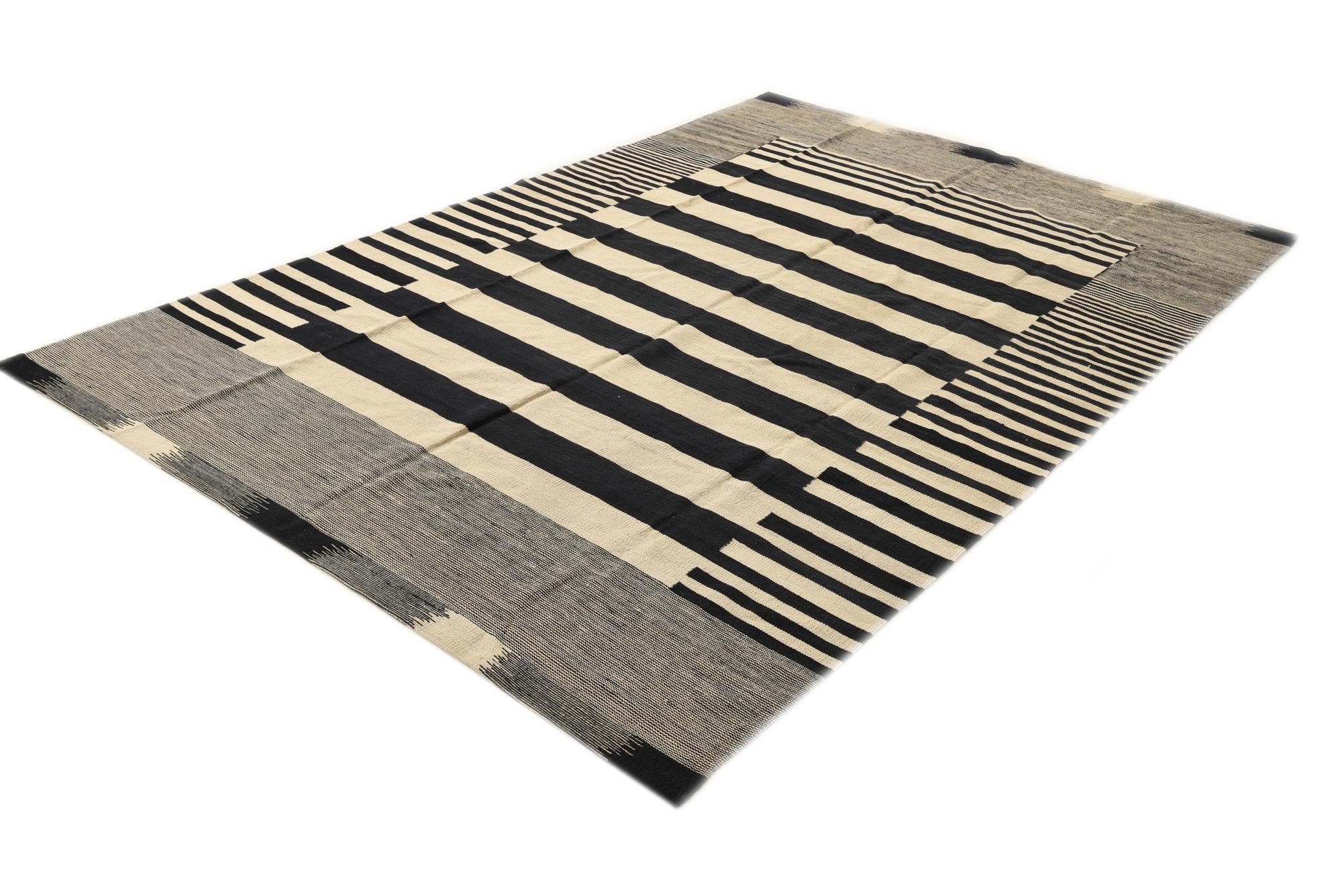 6' 8 x 9' 10 Hand Woven Kilim Modern Wool Rug