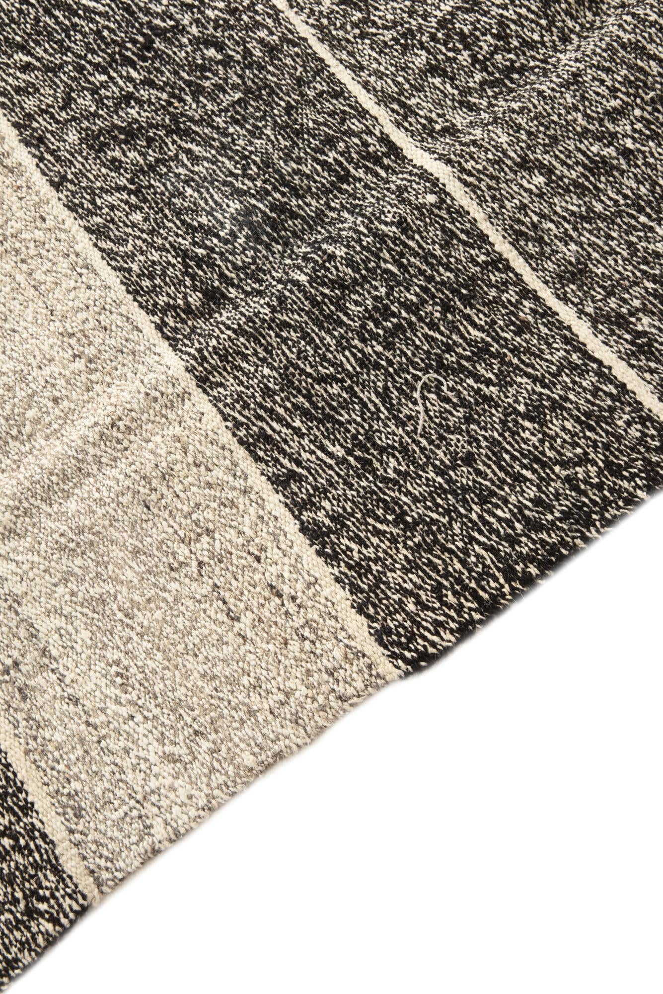 8' 1 x 9' 3 Hand Woven Kilim Modern Wool Rug