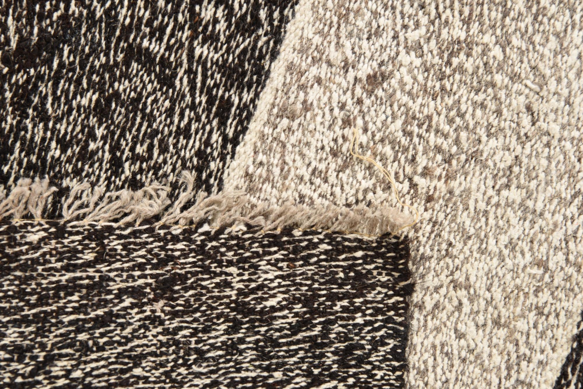 8' 1 x 9' 3 Hand Woven Kilim Modern Wool Rug