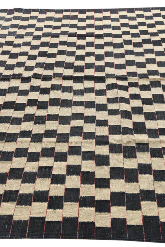 Detail image of 6' 9 x 9' 5 Hand Woven Kilim Modern Wool Rug