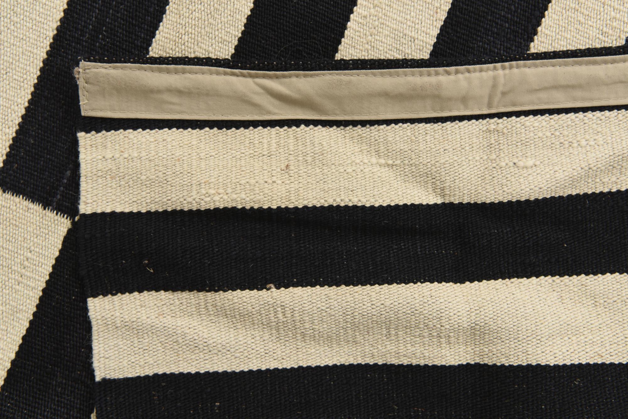 4' 1 x 5' 10 Hand Woven Kilim Modern Wool Rug