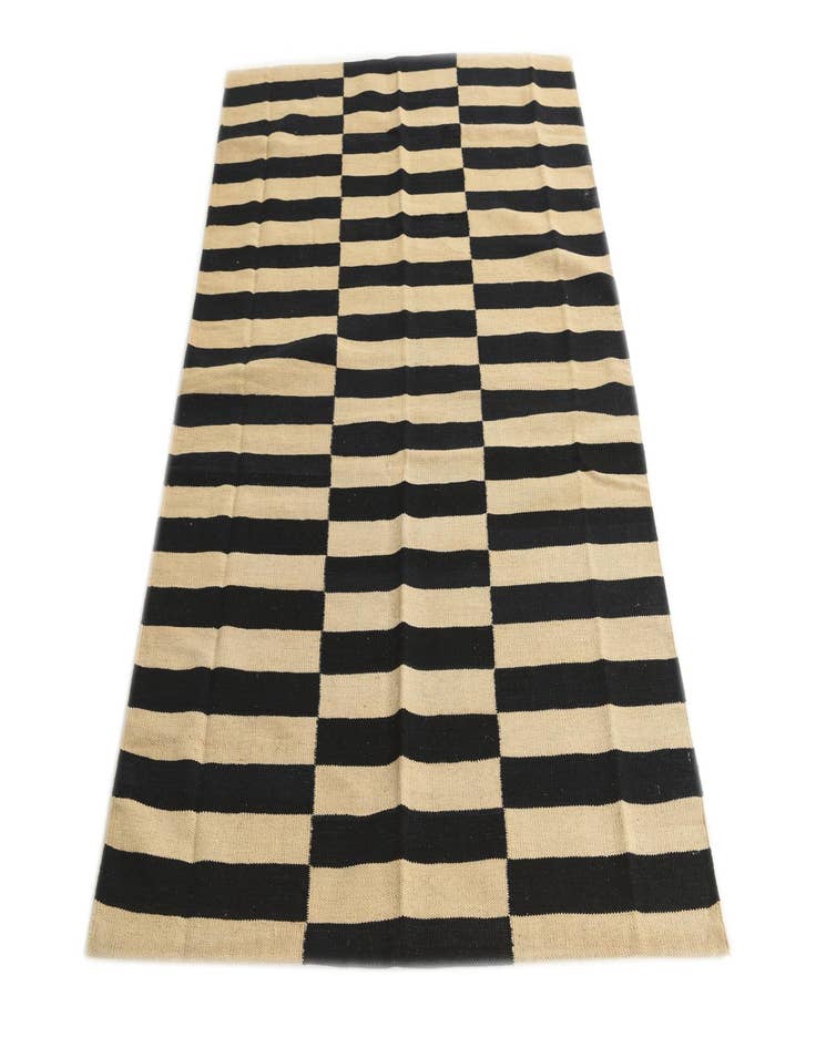 Detail image of 4' 1 x 5' 10  Hand Woven Kilim Modern Wool Rug