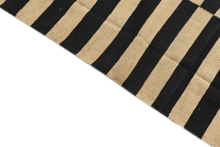 4' 1 x 5' 10 Hand Woven Kilim Modern Wool Rug