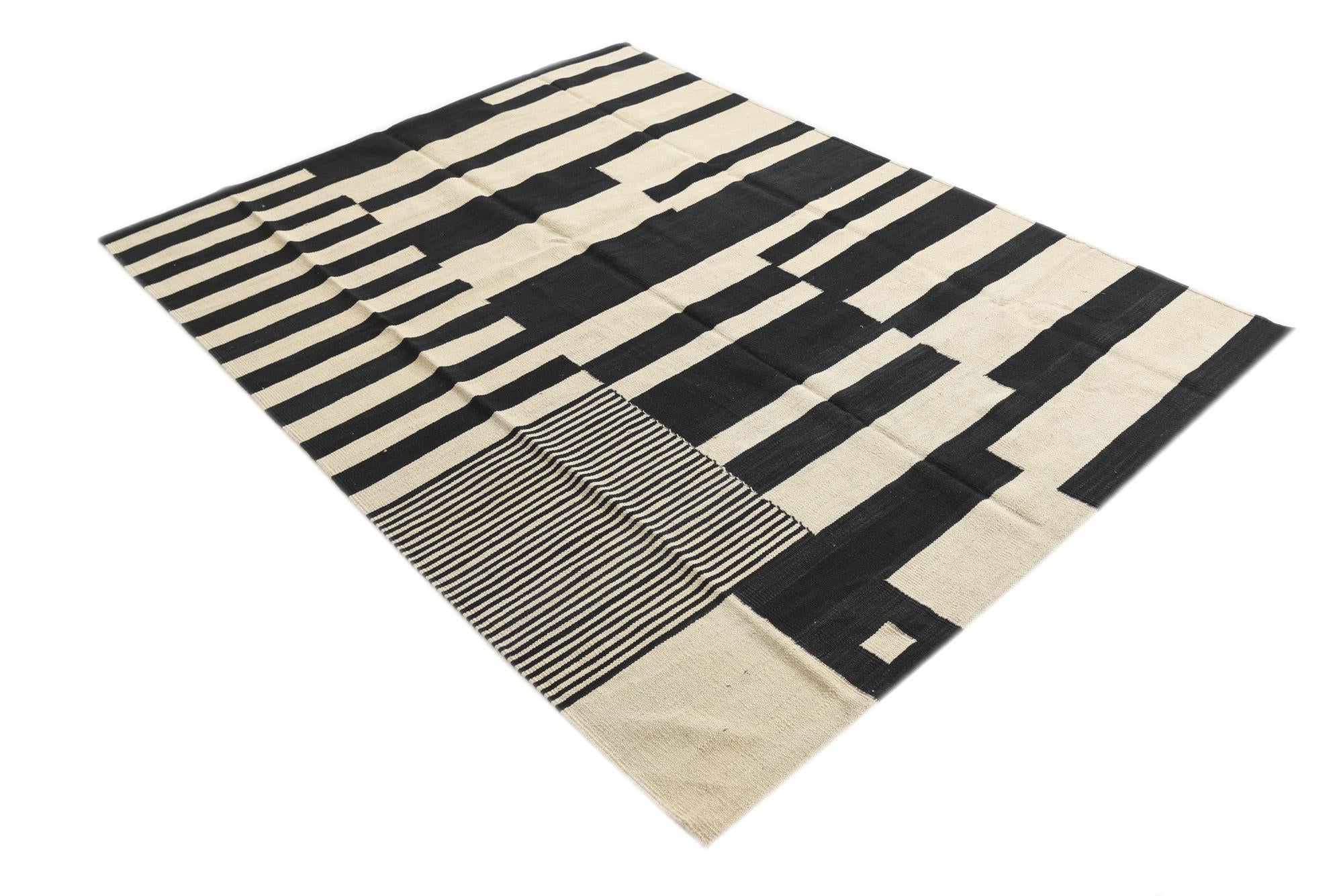 5' 2 x 6' 10 Hand Woven Kilim Modern Wool Rug