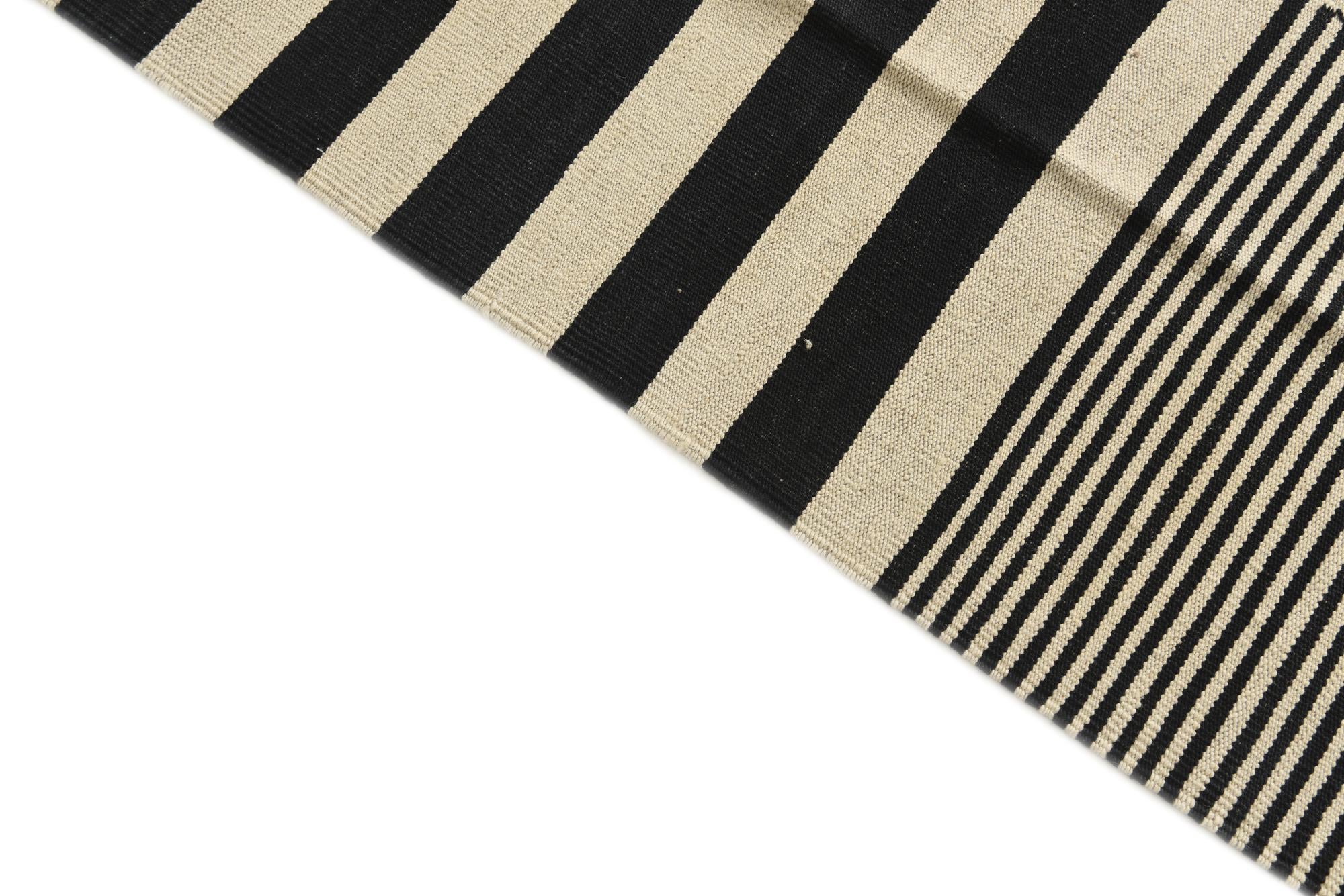 5' 2 x 6' 10 Hand Woven Kilim Modern Wool Rug