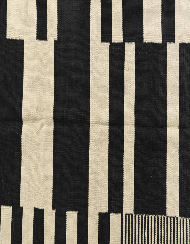 Detail image of 5' 2 x 6' 10  Hand Woven Kilim Modern Wool Rug