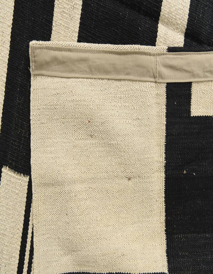 Detail image of 5' 2 x 6' 10  Hand Woven Kilim Modern Wool Rug