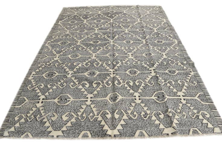 Detail image of 7' x 9' 4 Hand Woven Kilim Modern Wool Rug