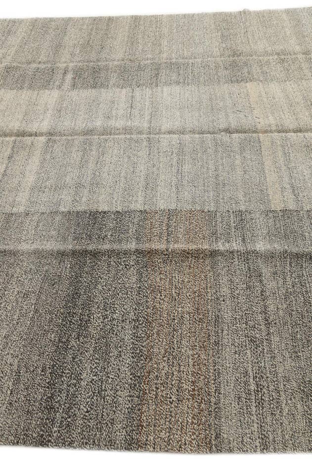 Detail image of 8' 7 x 11' 10 Hand Woven Kilim Modern Wool Rug