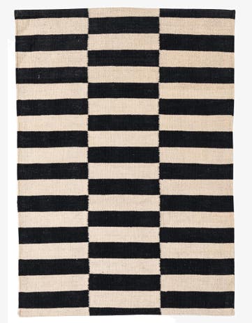 2' 9 x 3' 10 Hand Woven Kilim Modern Wool Rug