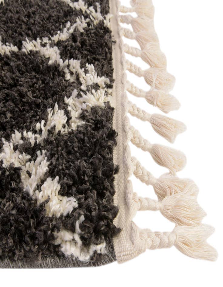 Detail image of 4' x 6' Lagom Shag Rug