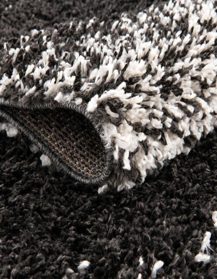 Detail image of 9' x 12' Lagom Shag Rug