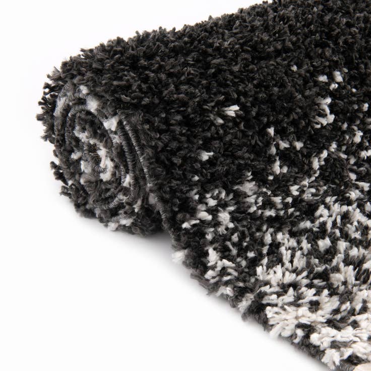Detail image of 9' x 12' Lagom Shag Rug