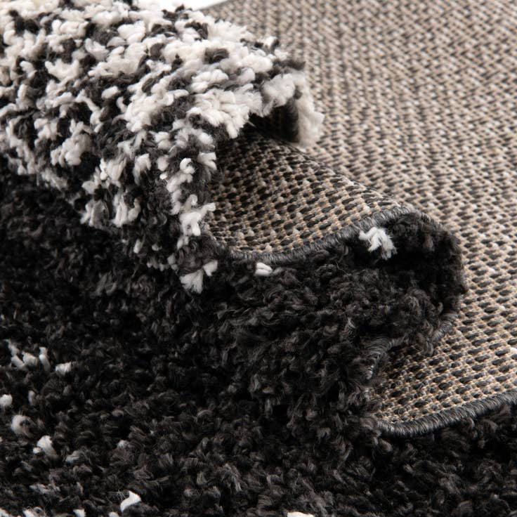 Detail image of 9' x 12' Lagom Shag Rug