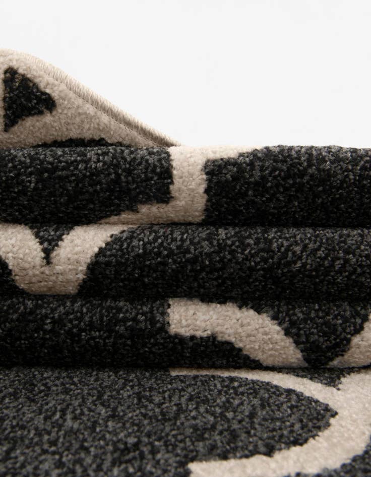 Detail image of 3' 3 x 5' 3 Lattice Rug