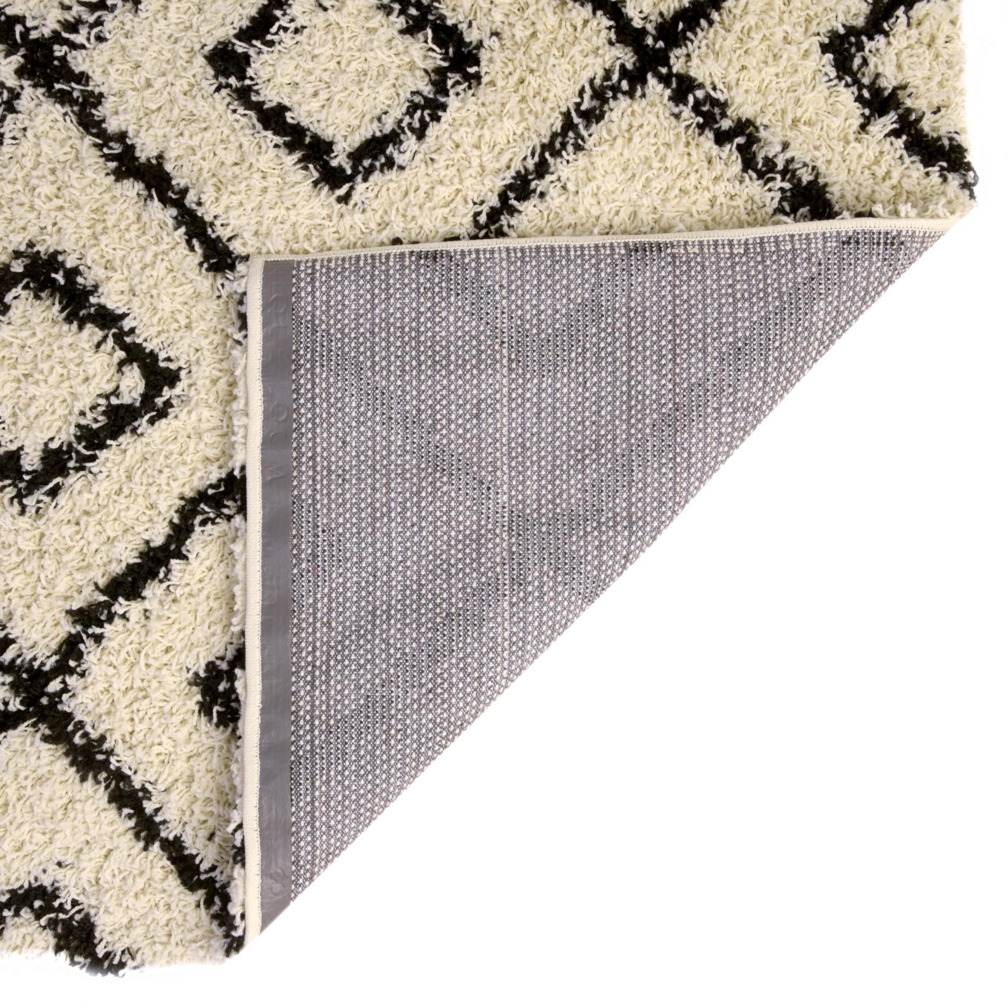 5' 3 x 8' Lattice Shag Rug