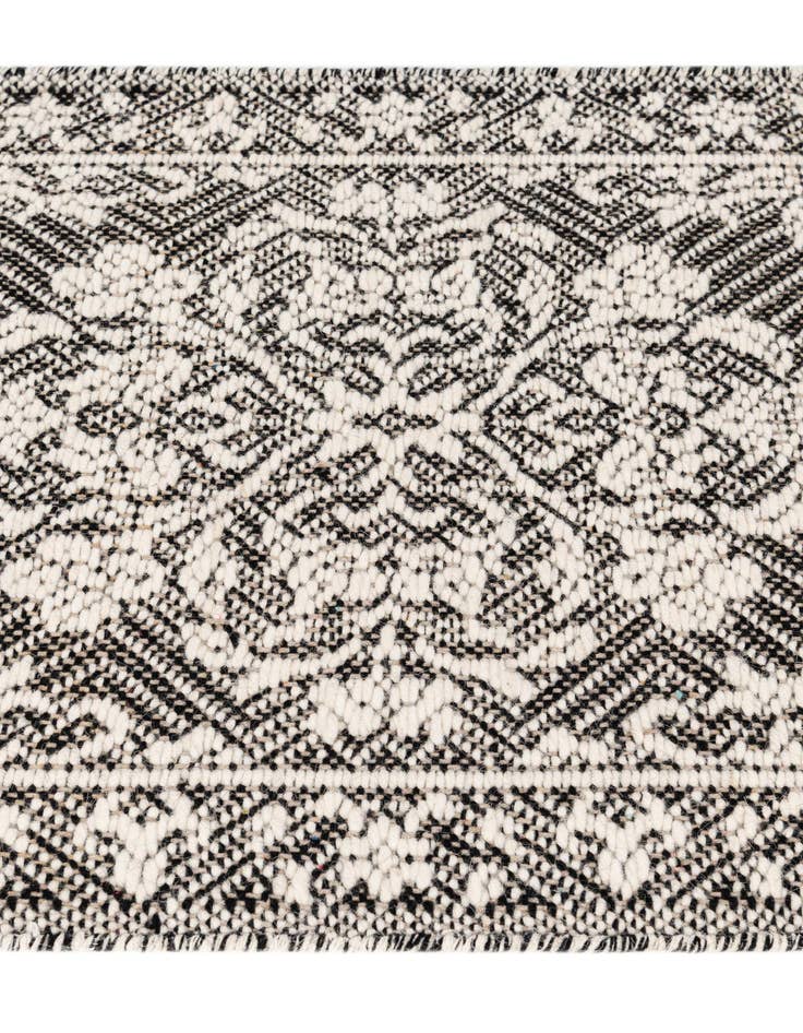 Detail image of 2' 4 x 3' 10  Hand Woven Lattice Wool Rug