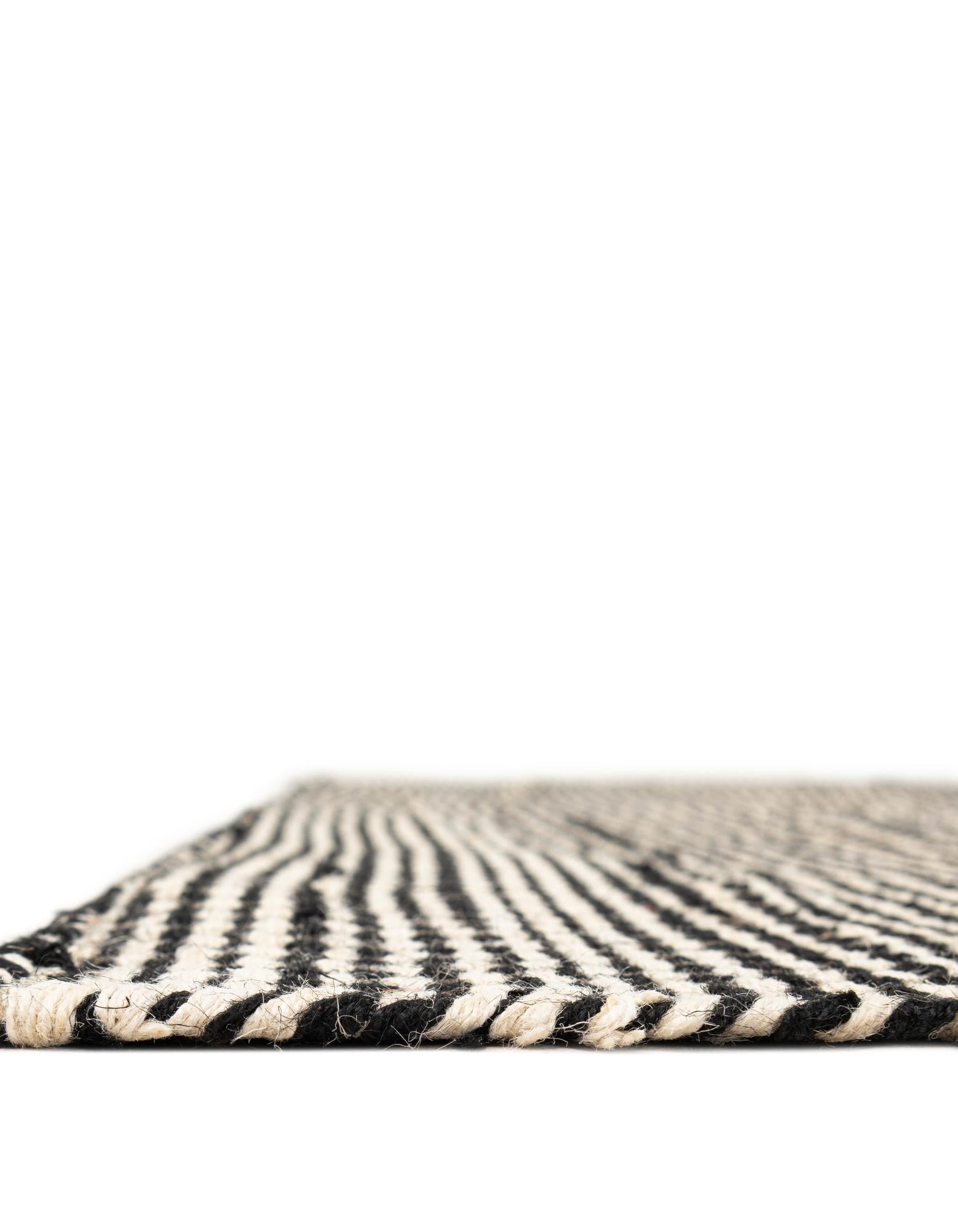 10' x 14' 1 Hand Woven Laurel Handwoven Jute Rug