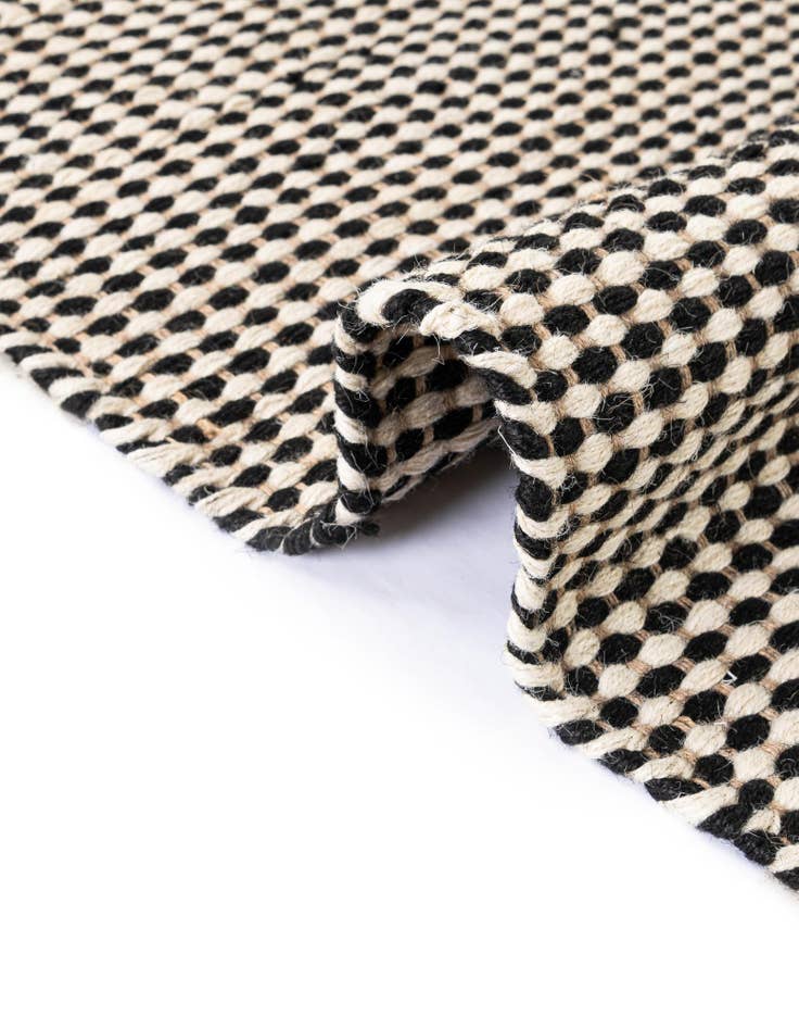 Detail image of 6' 1 x 9' Hand Woven Laurel Handwoven Jute Rug