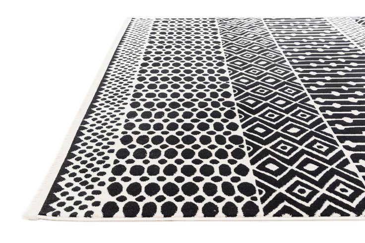 Detail image of 5' x 7' 7 Milano Rug