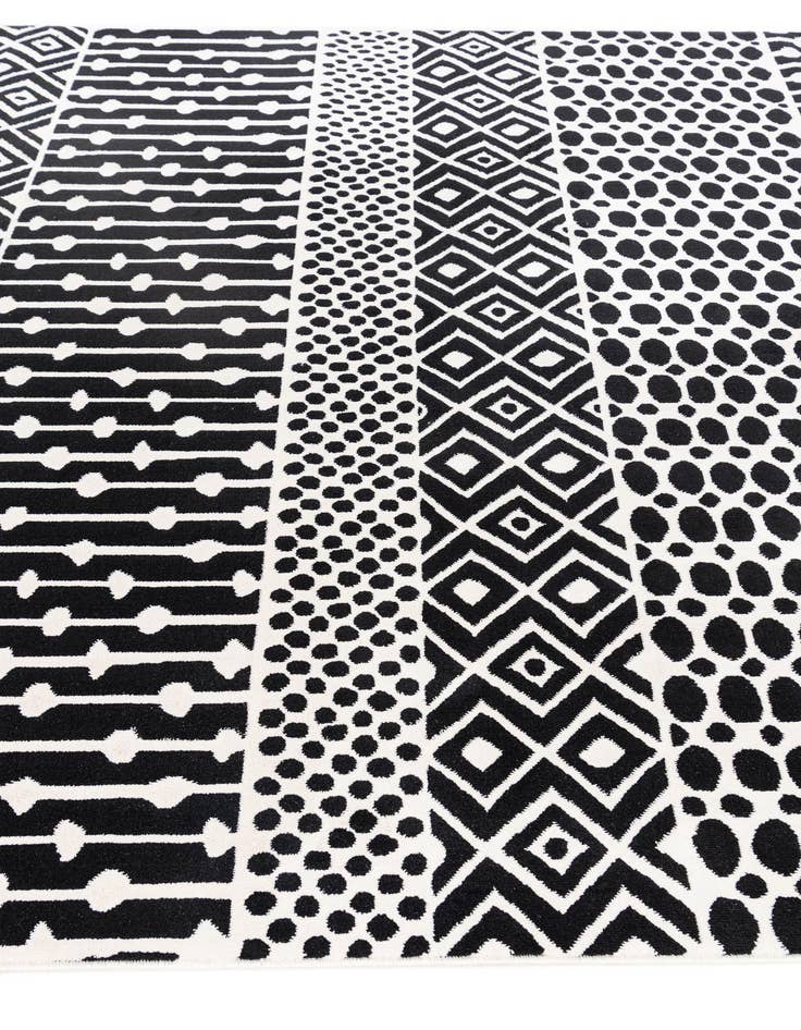 Detail image of 5' x 7' 7 Milano Rug