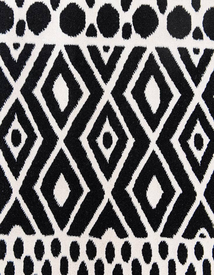 Detail image of 5' x 7' 7 Milano Rug