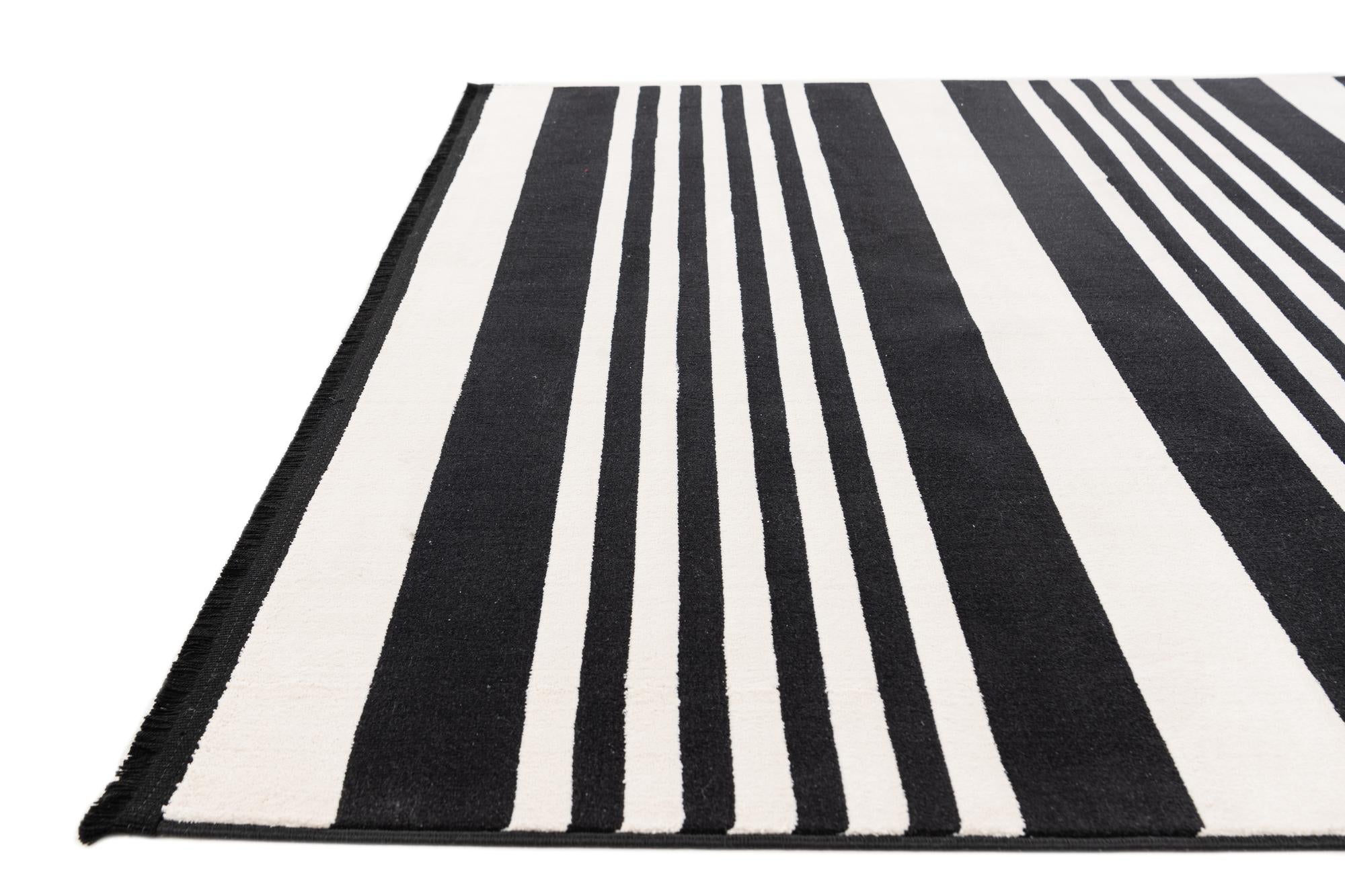 5' x 7' 7 Milano Rug