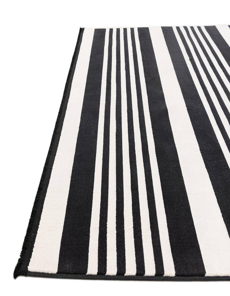 Detail image of 5' x 7' 7 Milano Rug