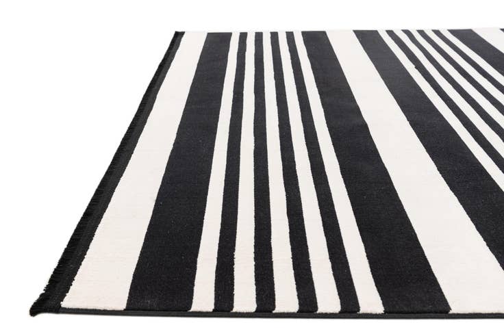 Detail image of 5' x 7' 7 Milano Rug