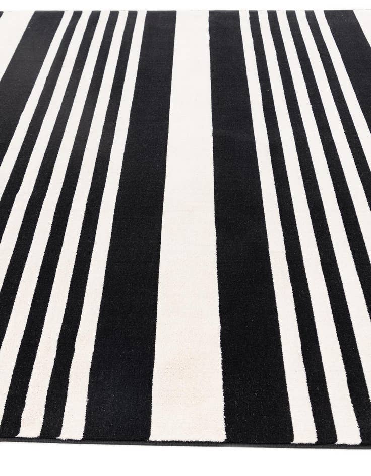 Detail image of 5' x 7' 7 Milano Rug