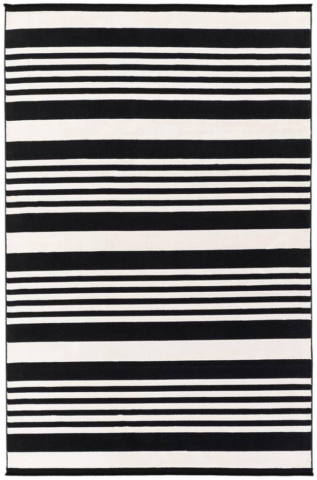 Detail image of 5' x 7' 7 Milano Rug