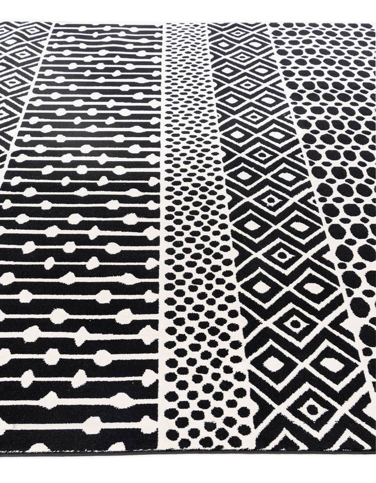 Detail image of 5' x 7' 7 Milano Rug