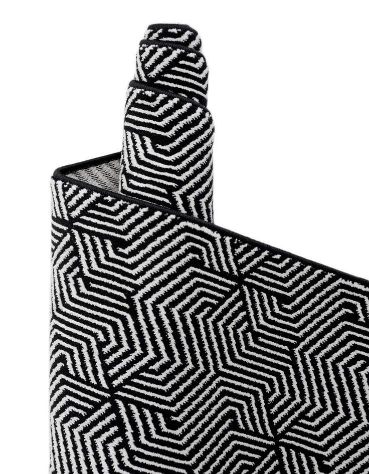 Detail image of 6' 1 x 9' Milano Rug
