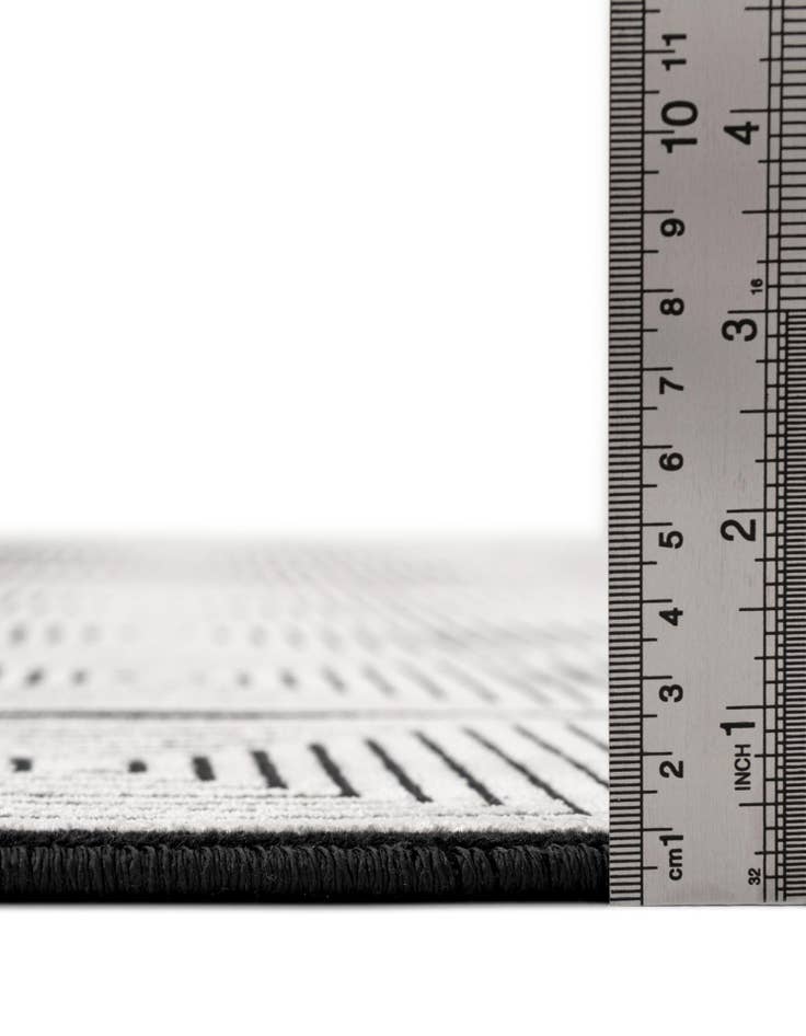 Detail image of 9' x 12' Milano Rug
